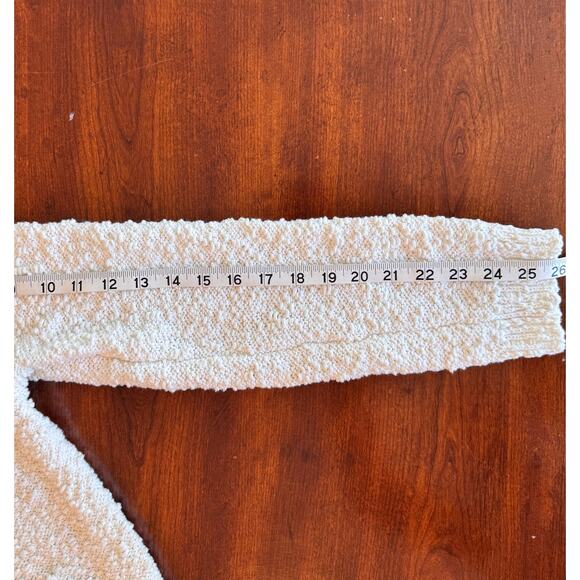 Tahari White Sweater Cardigan Size M Boucle Knit Gold Buttons Preppy NWT - Picture 6 of 6